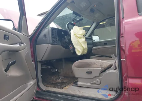 2006 Chevrolet Suburban K1500 from USA, damaged, VIN 3GNFK16Z96G216683